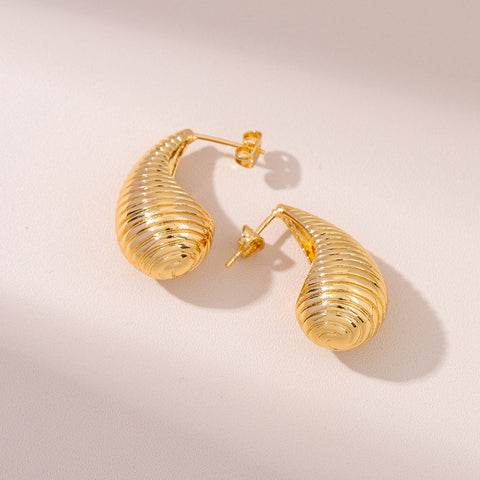18K Gold Drop Style Earrings