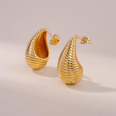 18K Gold Drop Style Earrings
